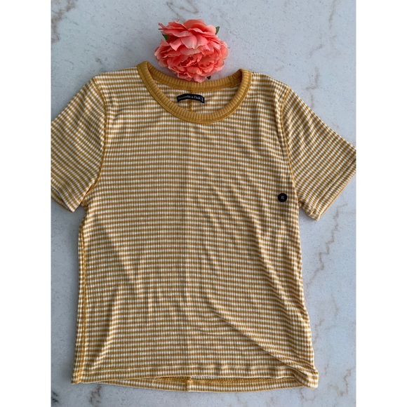 Abercrombie & Fitch Tops - Abercrombie & Fitch Yellow Stripes top
